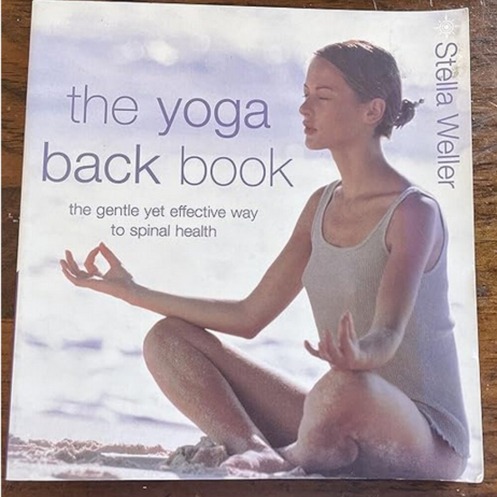 The Yoga Back Book: Helpful stretches, poses and instructive support